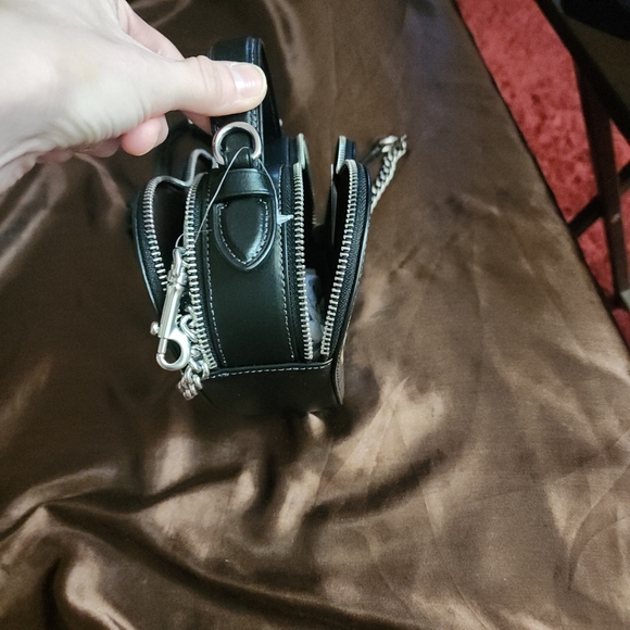 Coach - Picture 6 of 8